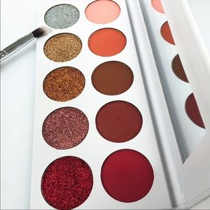 NEW 10 Eyeshadow Matte/ Glitter Pressed Palette